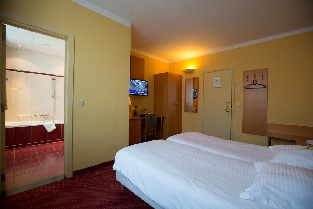 Albion Hotel Ieper Værelse billede