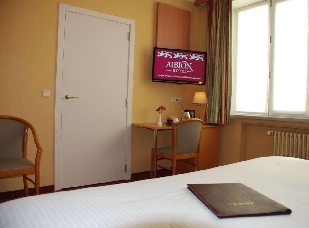 Albion Hotel Ieper Eksteriør billede