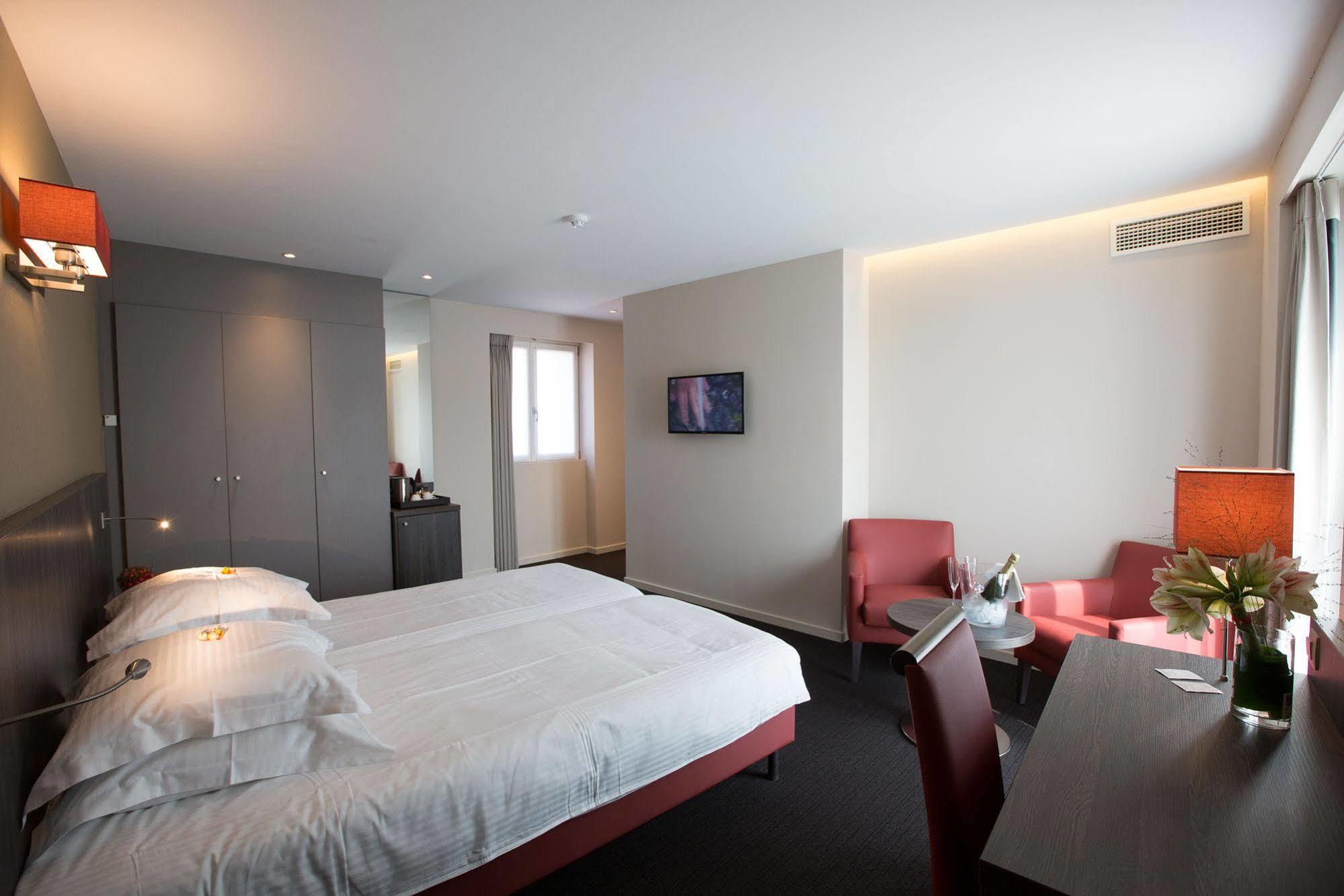 Albion Hotel Ieper Eksteriør billede