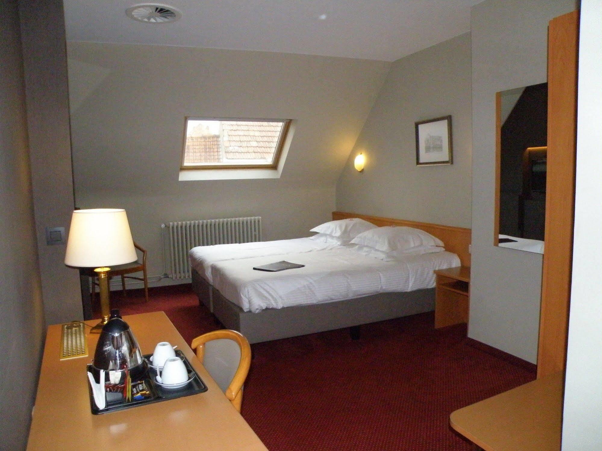 Albion Hotel Ieper Eksteriør billede